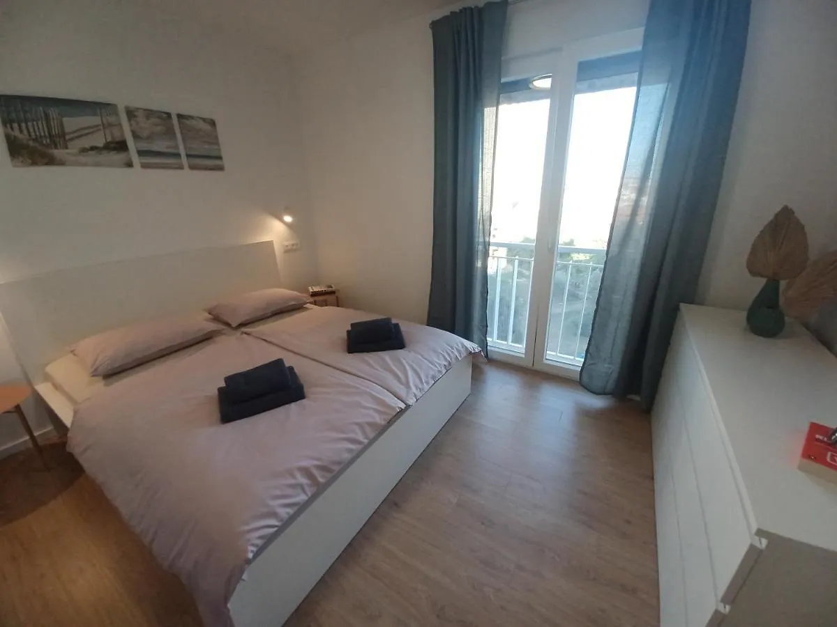Apartment Mare - Lovely Flat Few Steps Away From The Main Bus Station And Zadar Old Town Croatia