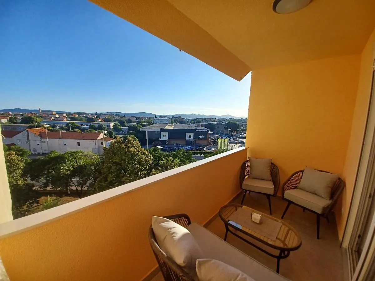Apartment Mare - Lovely Flat Few Steps Away From The Main Bus Station And Zadar Old Town